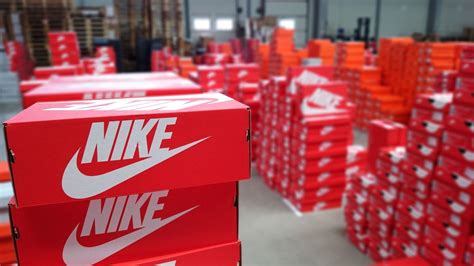 shipping nike shoes